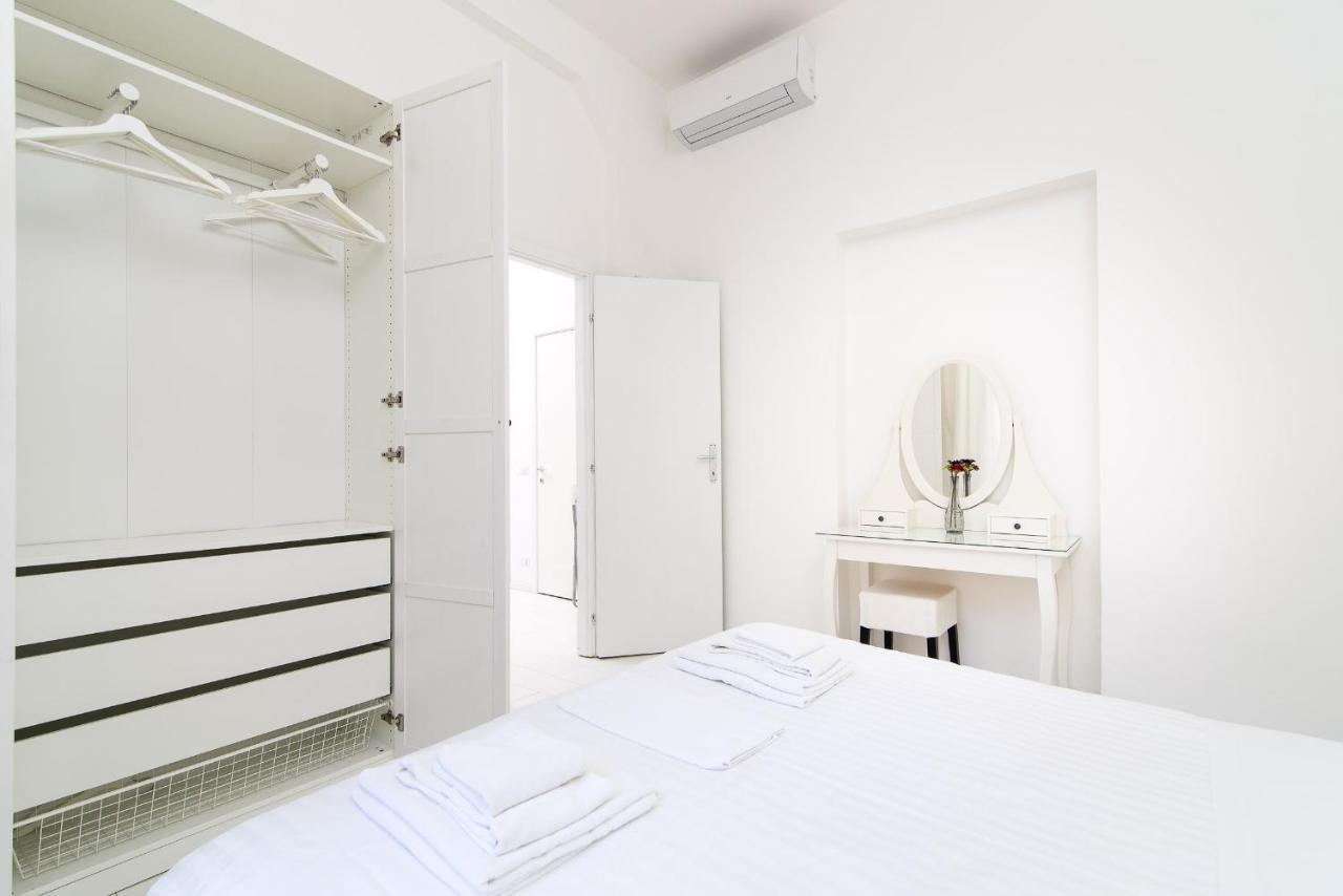 White Ostilia Apartments Rome Bagian luar foto