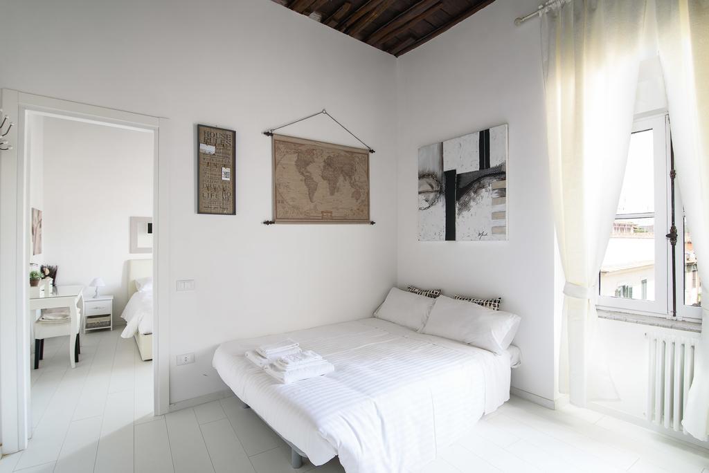 White Ostilia Apartments Rome Bagian luar foto