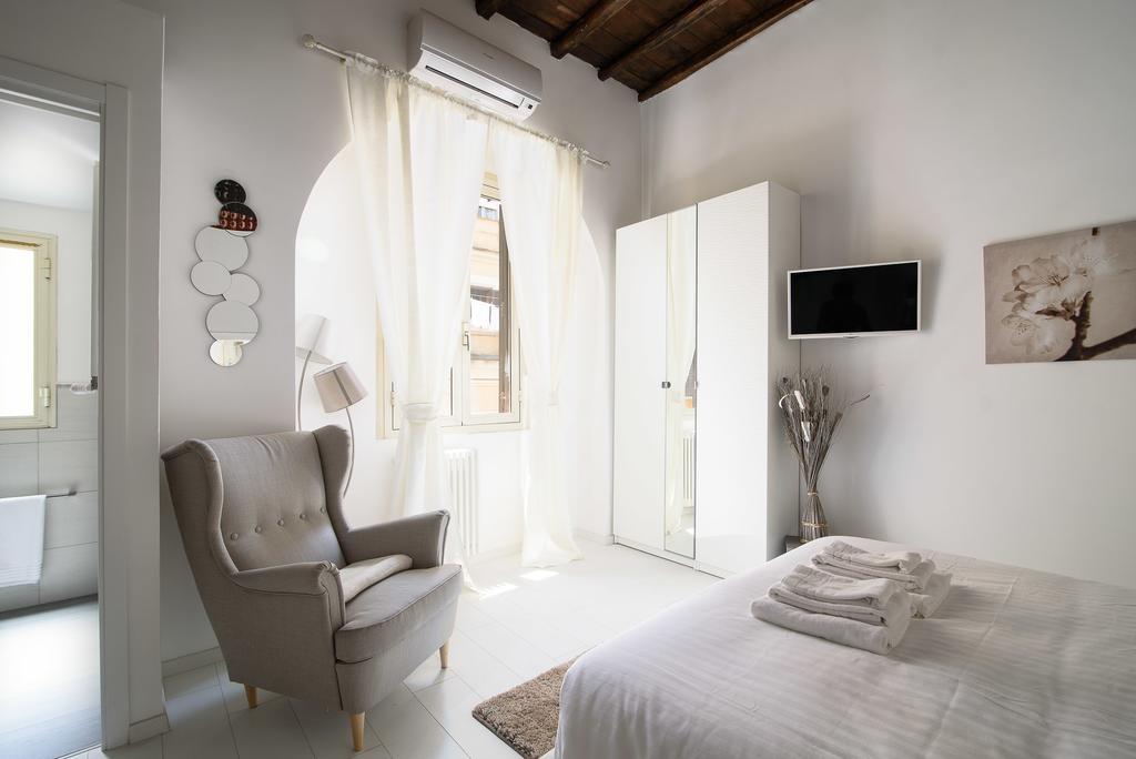 White Ostilia Apartments Rome Bagian luar foto