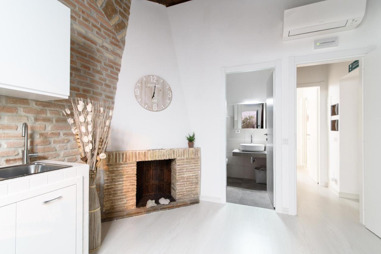 White Ostilia Apartments Rome Bagian luar foto